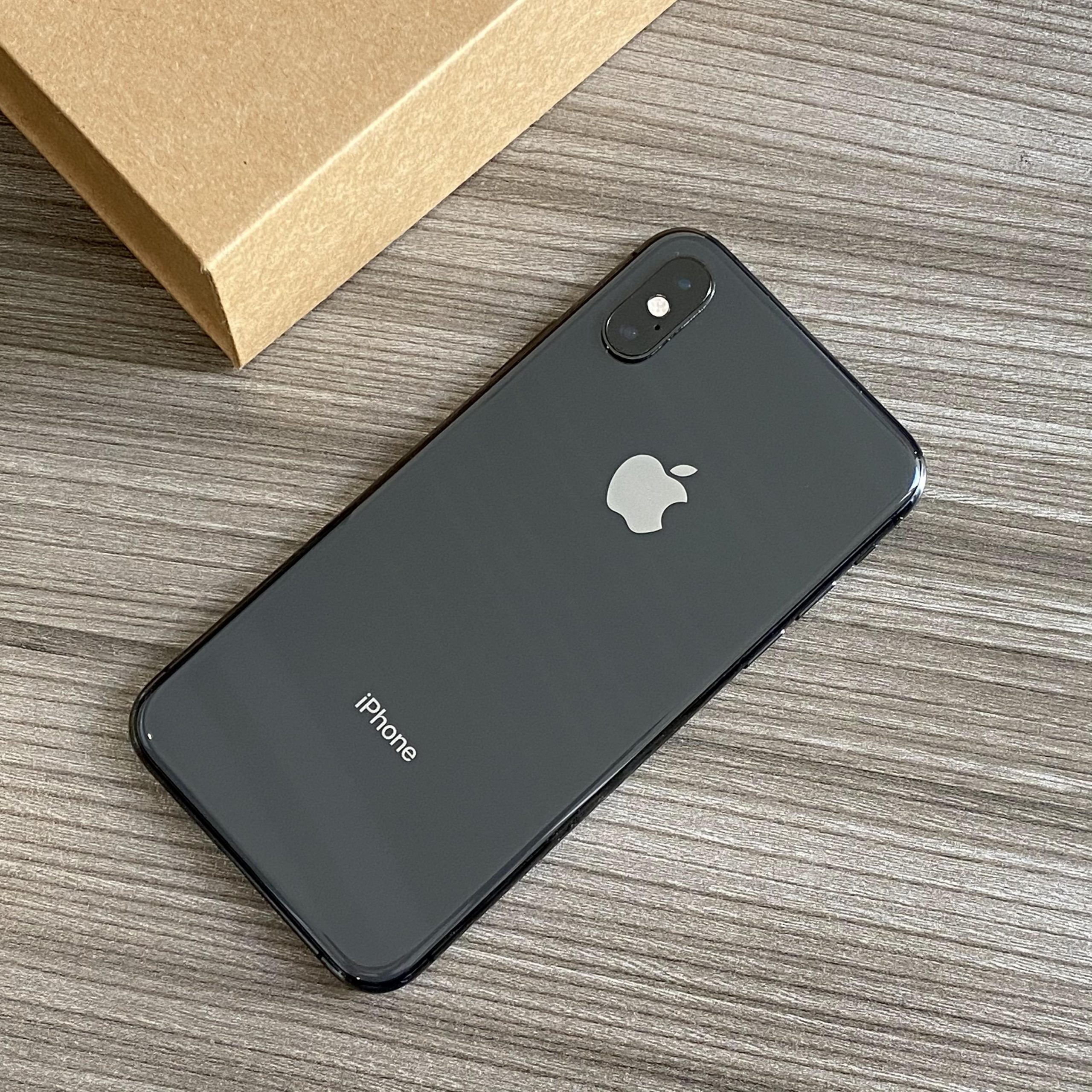 iPhone - iPhone Xs Space Gray 256 GB SIMフリー　新品　未使 iPhone Xs Space Gray 256 GB SIMフリー