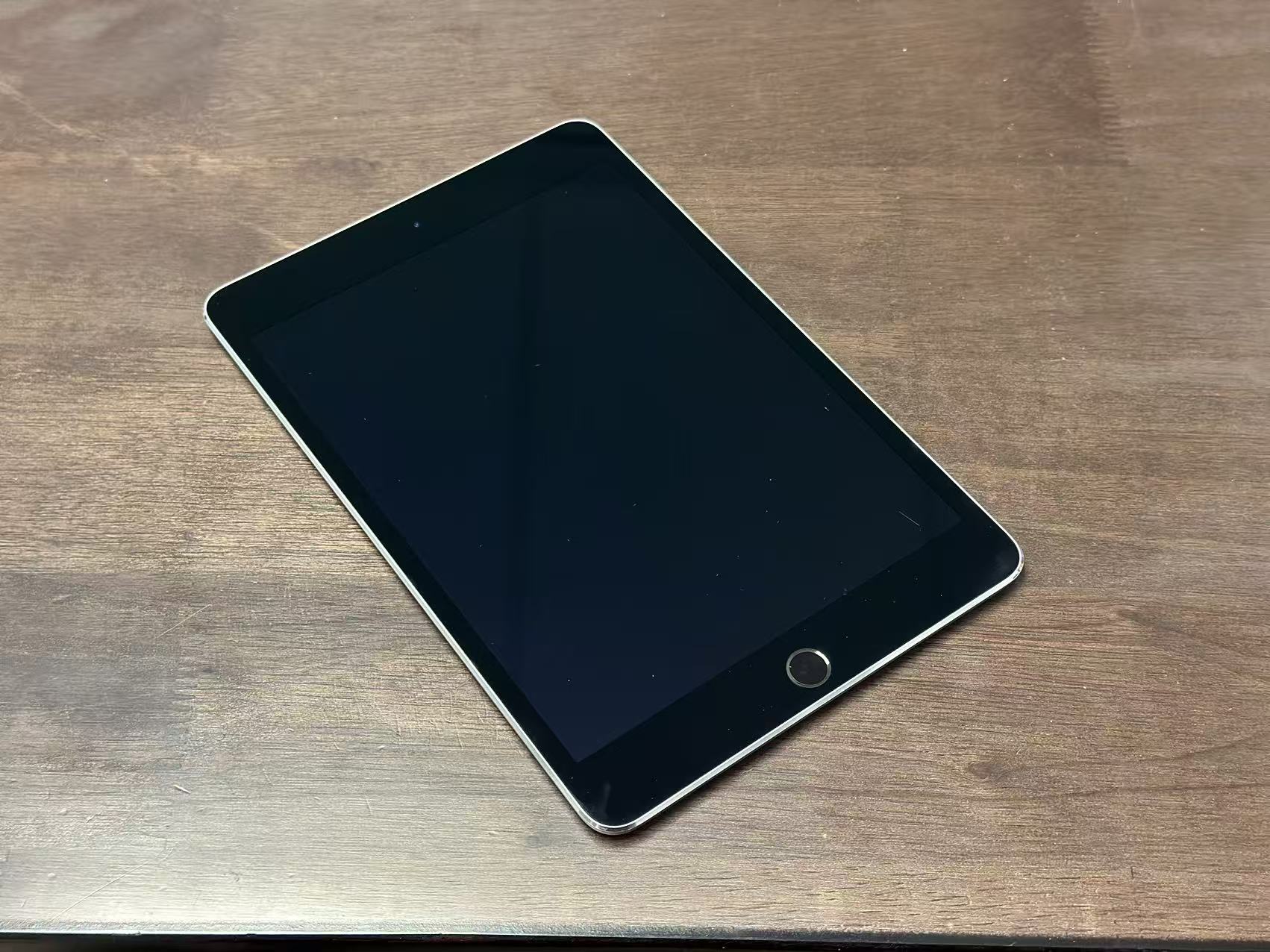 iPad Mini 4 128GB Wi-Fi Space Grey