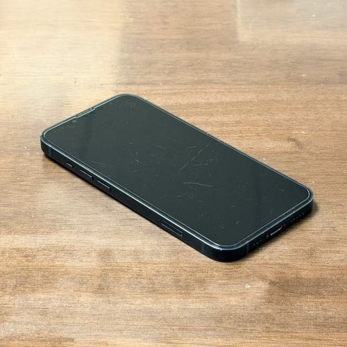 iPhone 13 128GB Midnight Good Grade with Free Screen Protector 100% Battery Special Deal - Image 2