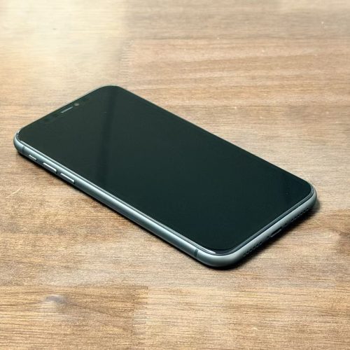 iPhone 11 64GB Black Excellent Grade 100% Battery Special Deal - Image 2
