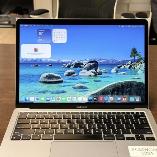 MacBook Air 13-inch M1 Chip with 512GB 8GB RAM Space Grey Excellent Grade Special Deal - Image 4