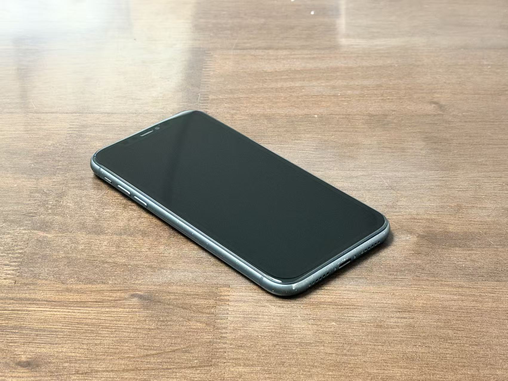iPhone 11 128GB Black ( Refurbished )