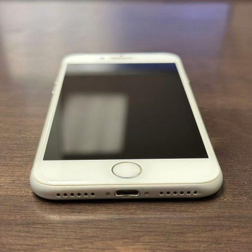 iPhone 8 64GB White Excellent Grade Special Deal - Image 3