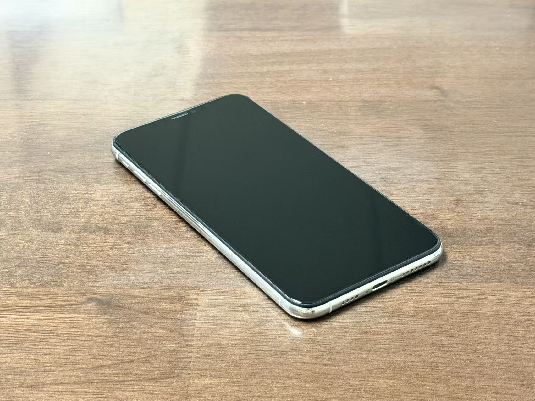 iPhone XS MAX 512GB Silver Refurbished Excellent Grade with 100