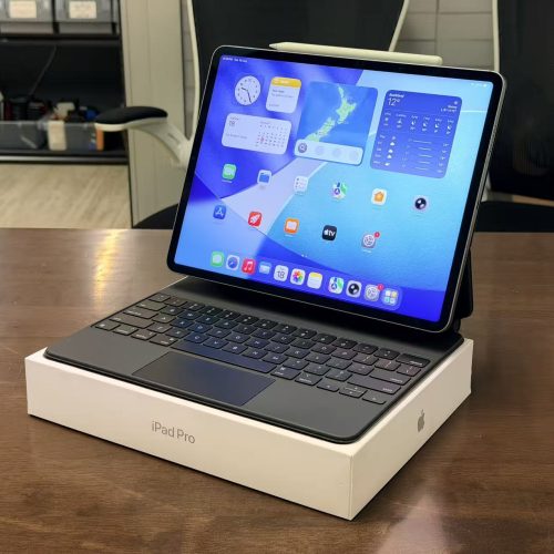 iPad Pro 12.9 inch (6th Gen) M2 128GB WiFi + Cellular Space Grey Excellent Grade with Apple Box , Apple Magic Keyboard & Apple Pencil - Image 3