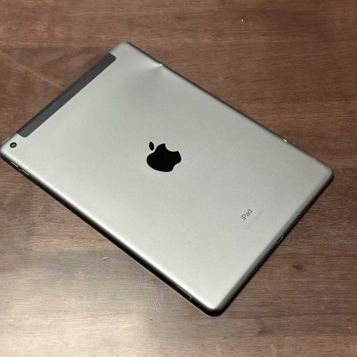 iPad 8 128GB Space Grey Wi-Fi + Cellular A2429 Excellent Grade Special deal - Image 3