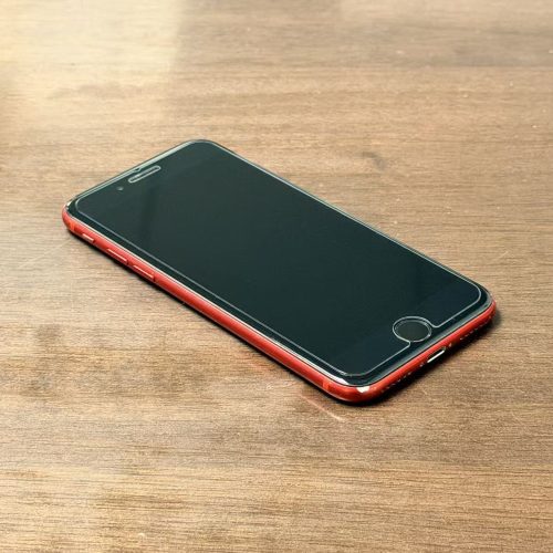 iPhone SE (2020) 128GB Red Good Grade with Free Screen Protector Special Deal - Image 2