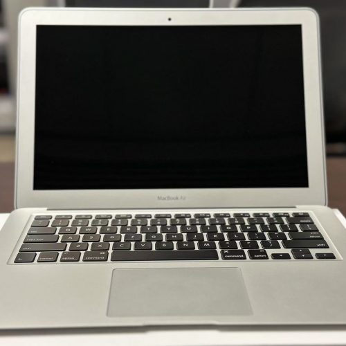 Macbook Air 13 inch 2017 128GB 8GB RAM Silver Like New with Apple Box 100% Battery A1466 - Image 5