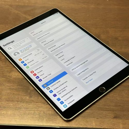 iPad Pro 10.5 inch 256GB Space Grey (Wi-Fi / Cellular) A1709 Excellent Grade Special Deal - Image 2