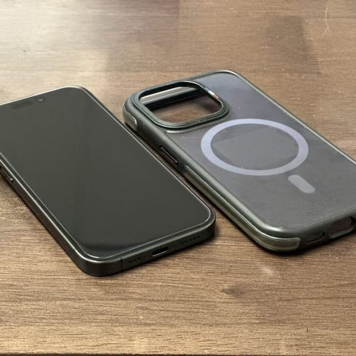 iPhone 15 Pro 128GB Black Titanium Excellent Grade with Free Screen Protector & Case Special Deal - Image 2