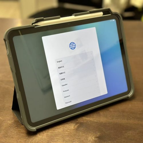 iPad 11th Gen A16 (2025) 128GB Silver Like New + Apple Pencil & Flip Case - Image 3