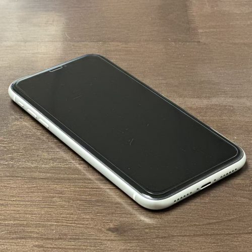 iPhone XR 256GB White Refurbished Good Grade with Free Screen Protector Special Deal - Image 2