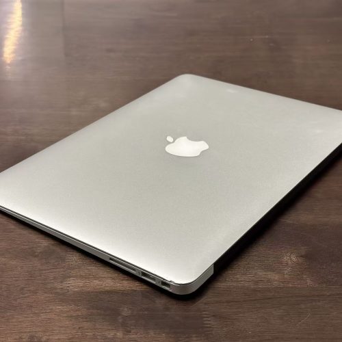 Macbook Air 13 inch 2017 128GB 8GB RAM Silver Good Grade A1466 Special Deal - Image 3