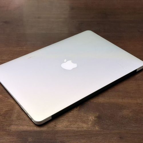 Macbook Air 13 inch 2017 128GB 8GB RAM Silver Good Grade A1466 Special Deal - Image 4