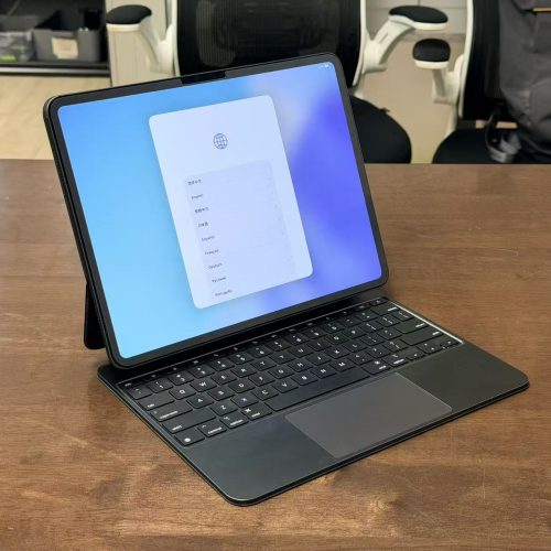 iPad Pro 13 inch M4 (2024) 512GB Space Black Wi-Fi A2925 Excellent Grade with Apple Magic Keyboard , Screen Protector & Free Case - Image 3