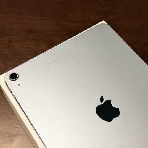 iPad Air 4 64GB Wi-Fi Sky Blue A2316 Excellent Grade with Apple Box & Flip Case - Image 5