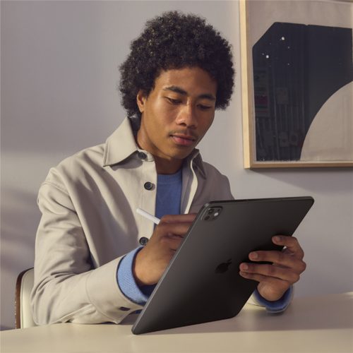 iPad Pro 13 inch M5 (2025) 256GB Space Black Wi-Fi Like New with Apple Box + Apple Magic Keyboard + Apple Pencil Pro - Image 8