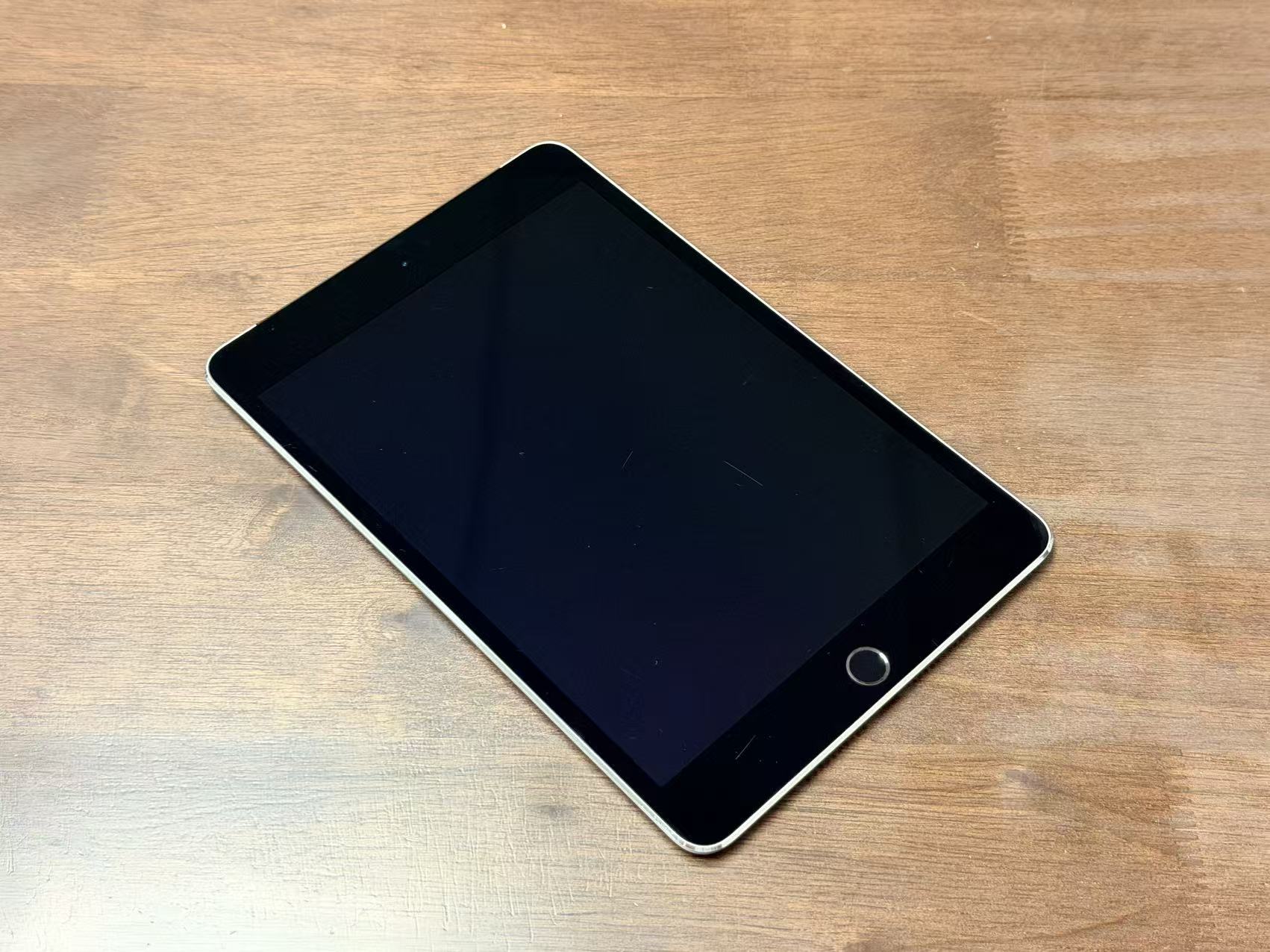 iPad Mini 4 128GB Wi-Fi + Cellular Space Grey