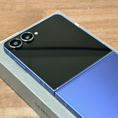Samsung Galaxy Z Flip7 256GB Blue Shadow Excellent Grade with Samsung Box Special Deal - Image 4