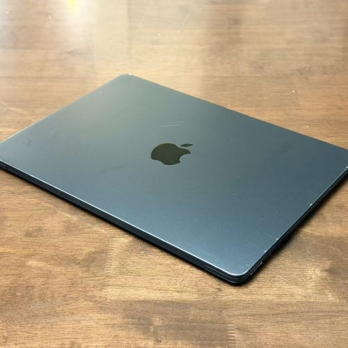 MacBook Air 2022 13 inch M2 chip 256GB SSD Midnight Good Grade Special Deal - Image 4