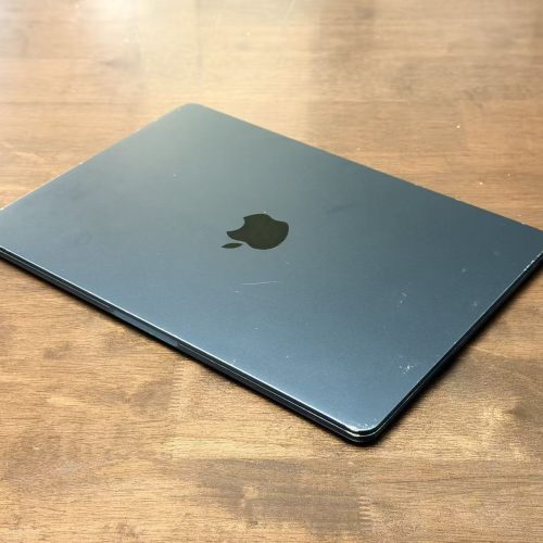MacBook Air 2022 13 inch M2 chip 256GB SSD Midnight Good Grade Special Deal - Image 6