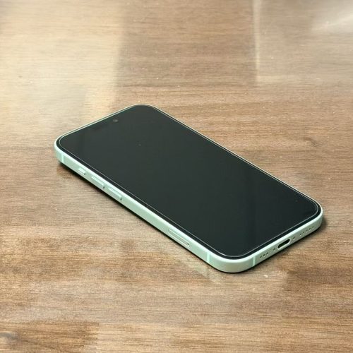 iPhone 15 128GB Green Excellent Grade with Free Screen Protector Special Deal - Image 2