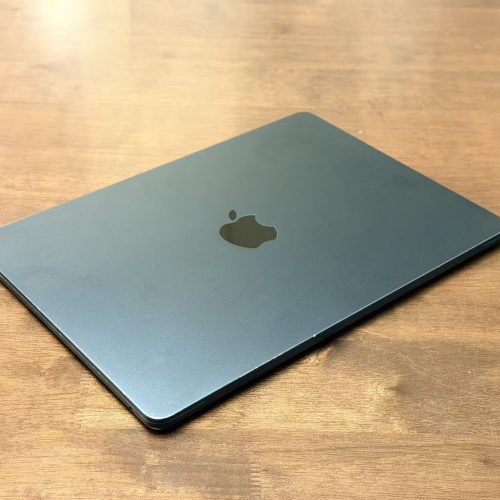 MacBook Air 2022 13 inch M2 chip 256GB SSD Midnight Good Grade MacBook Air 2022 13 inch M2 chip 256GB SSD Midnight Good Grade