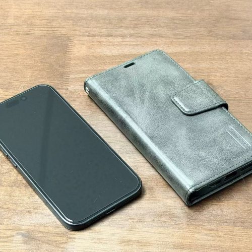 iPhone 16 256GB Black Excellent Grade with Free Screen Protector and Wallet Case - Image 3