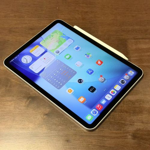 iPad 10th 10.9inch Wi-Fi 64GB Silver A2696 Like New with Apple Pencil 100% Battery Special Deal - Image 2