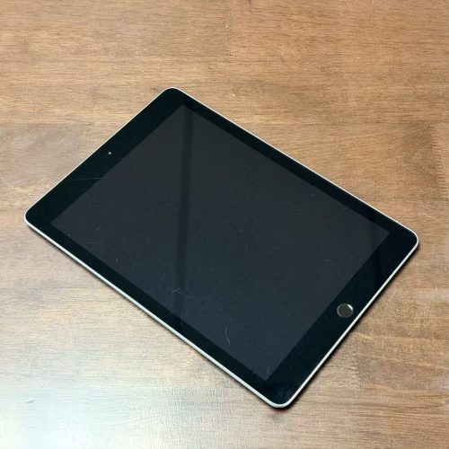 iPad 6th Gen 9.7 (WI-FI) 128GB Space Grey Good Grade A1893 Special Deal - Image 2