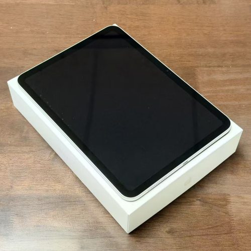 iPad 10th 10.9inch Wi-Fi 64GB Silver A2696 Good Grade with Apple Box Special Deal - Image 2