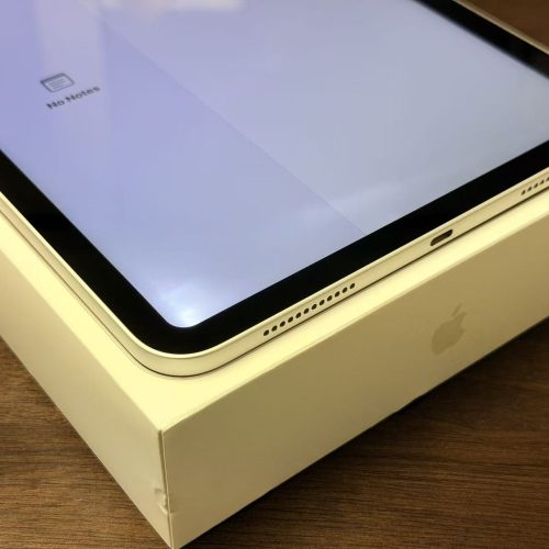 iPad 10th 10.9inch Wi-Fi 64GB Silver A2696 Good Grade with Apple Box Special Deal - Image 4