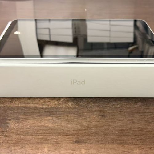 iPad 10th 10.9inch Wi-Fi 64GB Silver A2696 Good Grade with Apple Box Special Deal - Image 6