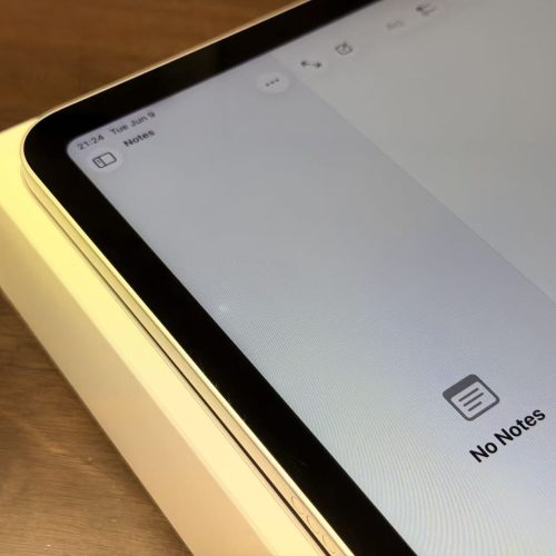 iPad 10th 10.9inch Wi-Fi 64GB Silver A2696 Good Grade with Apple Box Special Deal - Image 3