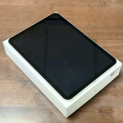 iPad 10th 10.9inch Wi-Fi 64GB Silver A2696 Good Grade with Apple Box Special Deal - Image 2