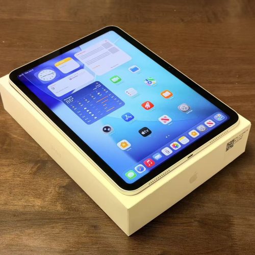 iPad 10th 10.9inch Wi-Fi 64GB Silver A2696 Good Grade with Apple Box Special Deal - Image 3