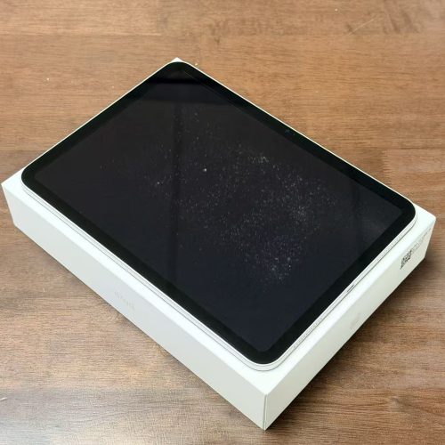 iPad 10th 10.9inch Wi-Fi 64GB Silver A2696 Good Grade with Apple Box Special Deal - Image 2