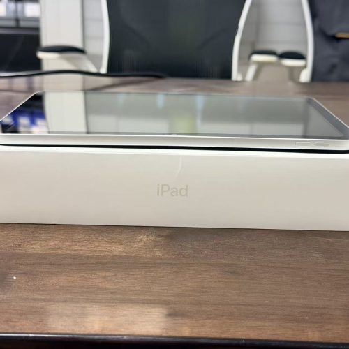 iPad 10th 10.9inch Wi-Fi 64GB Silver A2696 Excellent Grade with Apple Box Special Deal - Image 4