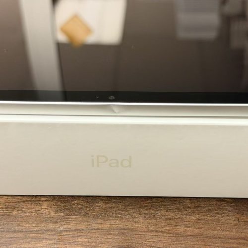 iPad 10th 10.9inch Wi-Fi 64GB Silver A2696 Excellent Grade with Apple Box Special Deal - Image 4