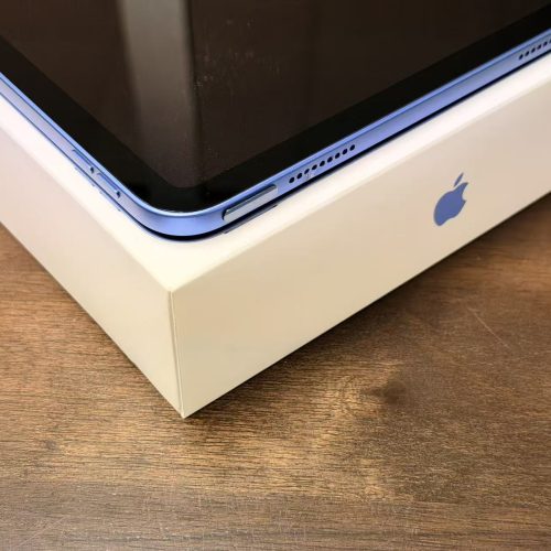 iPad 10th 10.9inch Wi-Fi 64GB Blue A2696 Good Grade with Apple Box Special Deal - Image 3