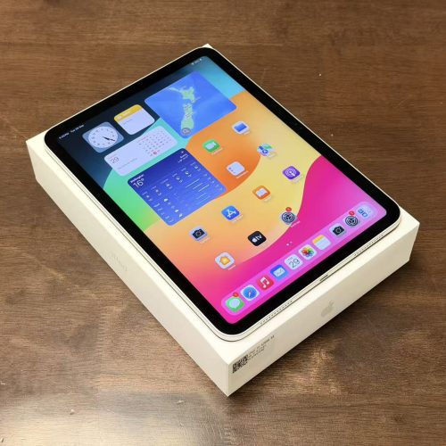 iPad 10th 10.9inch Wi-Fi 64GB Silver A2696 Excellent Grade with Apple Box 100% Battery Special Deal - Image 2