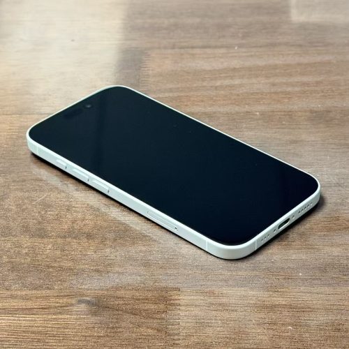 iPhone 16 128GB White Like New With Free Case 100% Battery Special Deal - Image 2