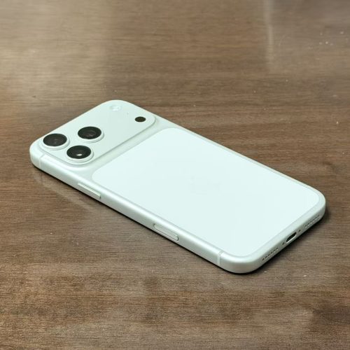 iPhone 17 Pro Max 256GB Silver Excellent Grade with Free Screen Protector 100% Battery Special Deal - Image 3