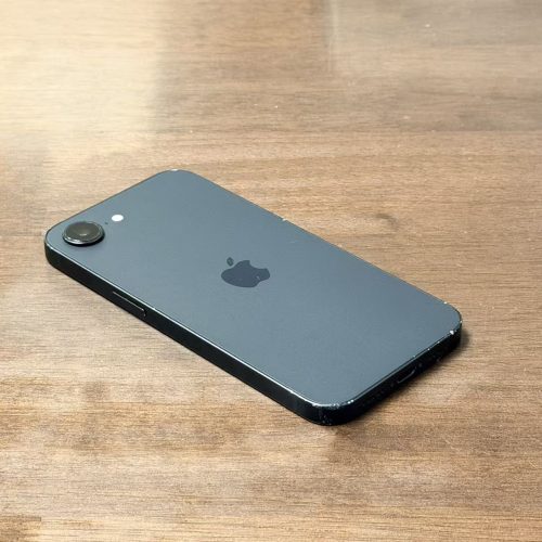 iPhone 17e 256GB Black Refurbished Good Grade 100% Battery Special Deal - Image 3