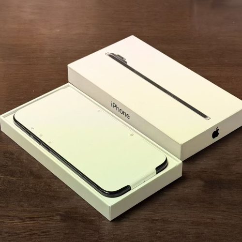 iPhone Air 512GB Space Black Brand New Condition with Apple Box - Image 2