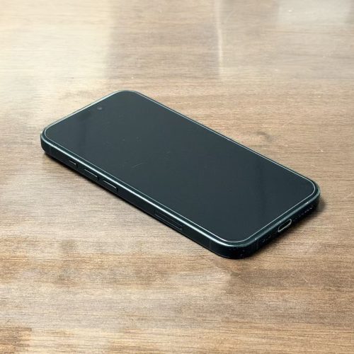 iPhone 16 256GB Black Good Grade with Free Screen Protector Special Deal - Image 2