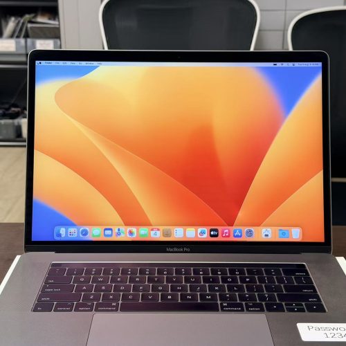 Macbook Pro 15 inch 2017 256GB 16GB RAM Space Grey Good Grade with Apple Box - Image 2