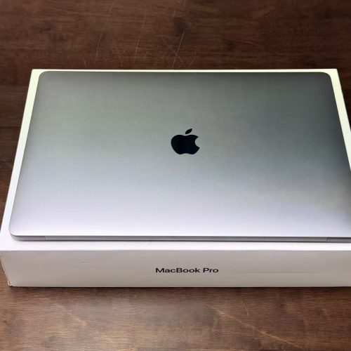Macbook Pro 15 inch 2017 256GB 16GB RAM Space Grey Good Grade with Apple Box - Image 4