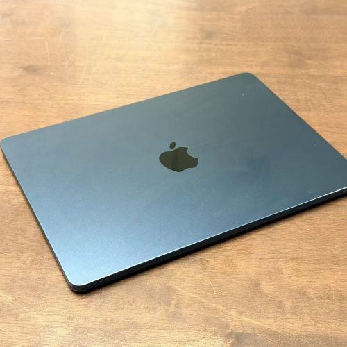 MacBook Air 2022 13 inch M2 Chip 256GB SSD Midnight Good Grade Special Deal - Image 3