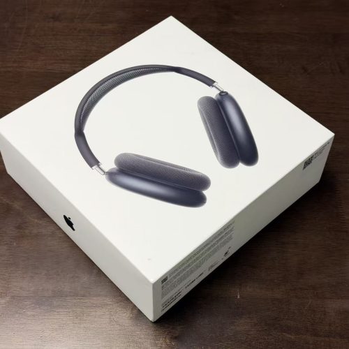 Brand New Apple AirPods Max 2 Midnight - Image 2